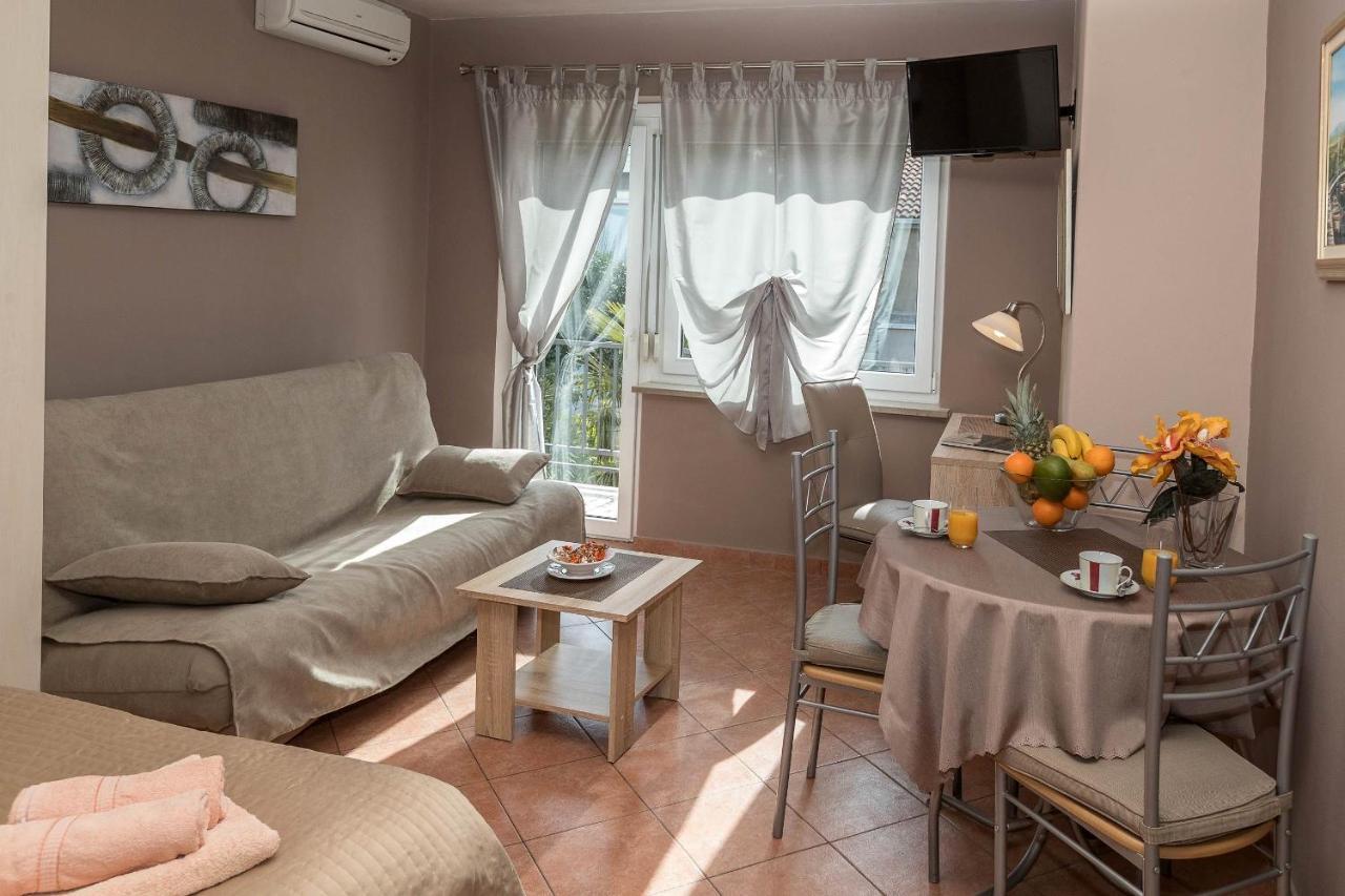 Karmen 1 Lägenhet Crikvenica Exteriör bild